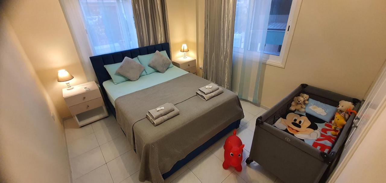 Stefaris "Koutsou Court 105" Apartment Larnaca Bagian luar foto