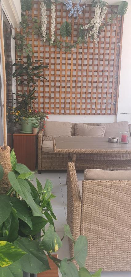 Stefaris "Koutsou Court 105" Apartment Larnaca Bagian luar foto